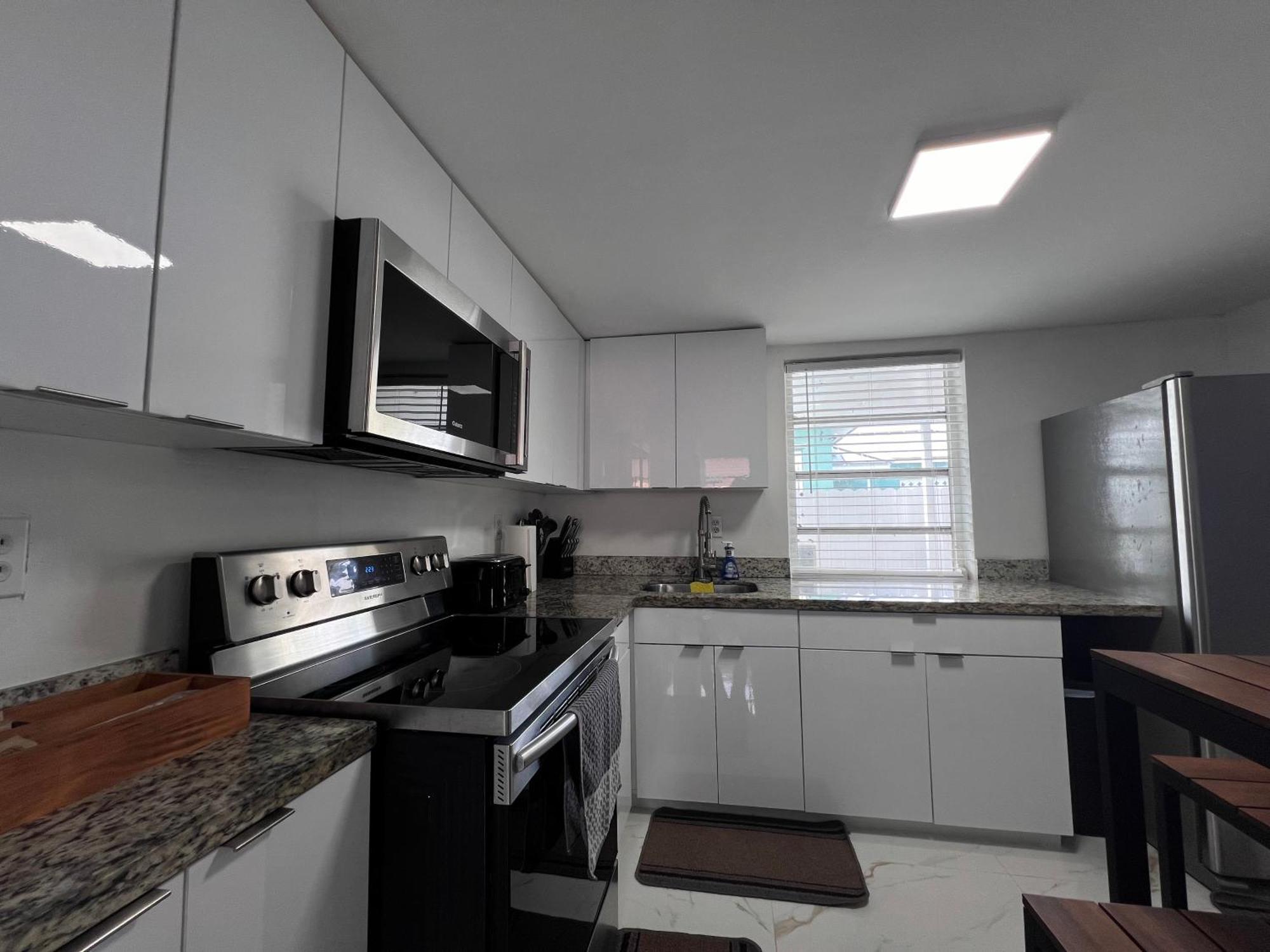 Charming Two Bedroom Apartment. Miami Buitenkant foto